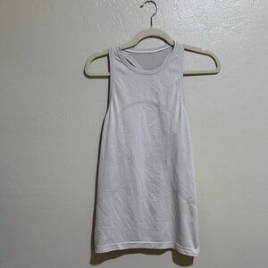 Lululemon Tank size 6
